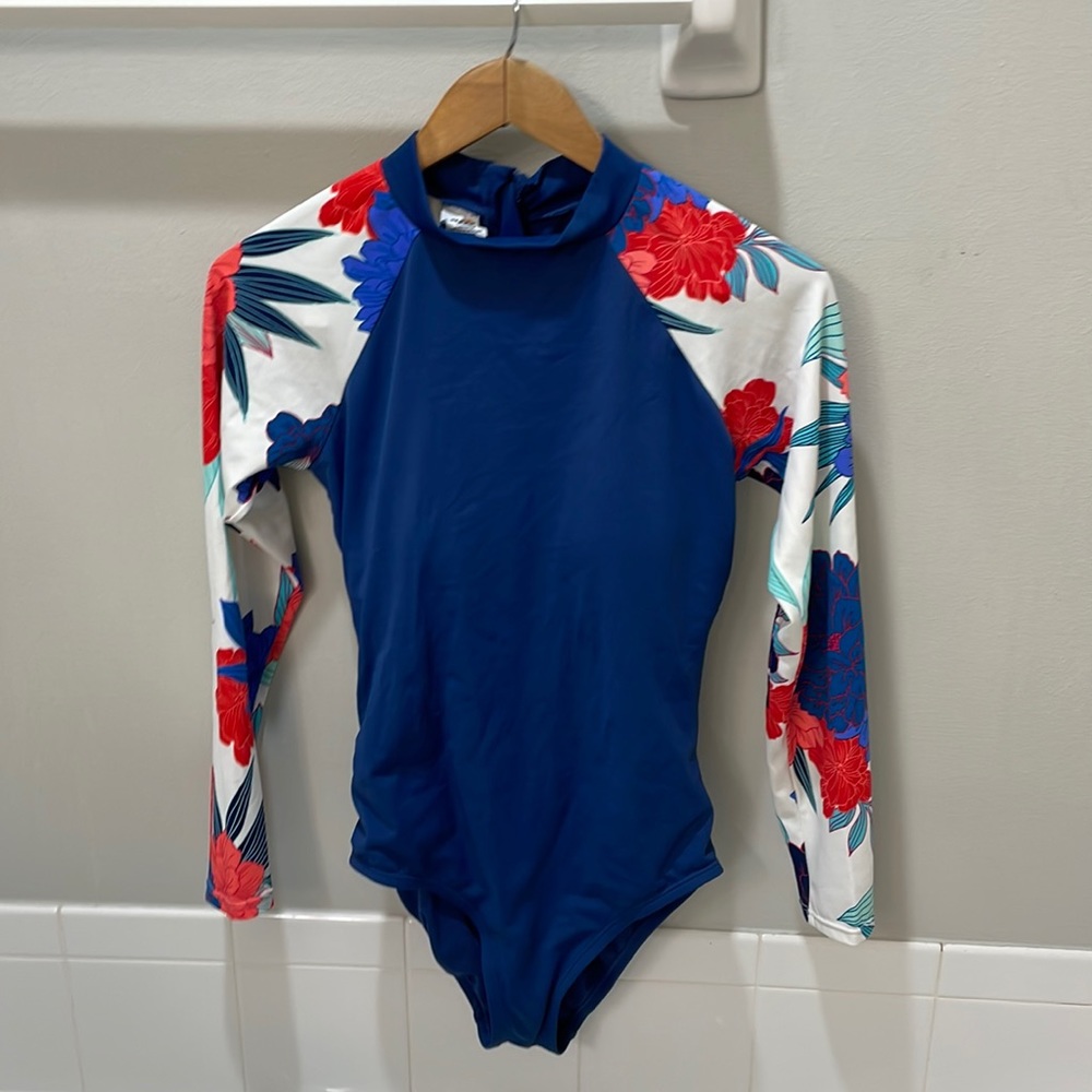 Avia Flower Rashguard One Piece Swimsuit Sz M EUC